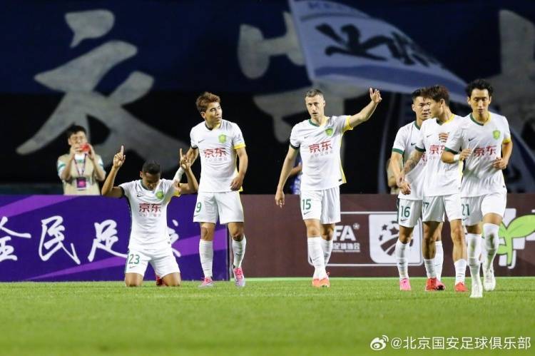 国安与孙兴慜激战正酣，补时阶段一粒世界波决定胜负！的简单介绍
